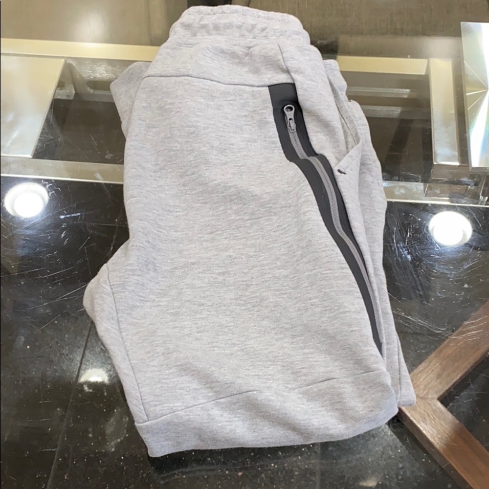 Nike tech Pants boys size medium